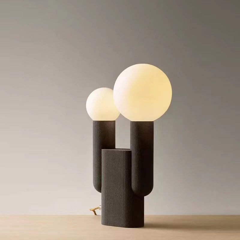 Lampada Moderna con Sfera di Vetro - Design Minimalista per Illuminazione Elegante