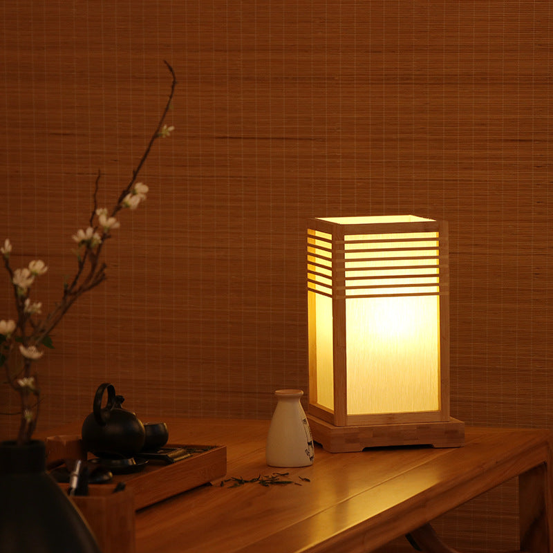 Eleganza Tradizionale con Lampada Decorativa Tatami