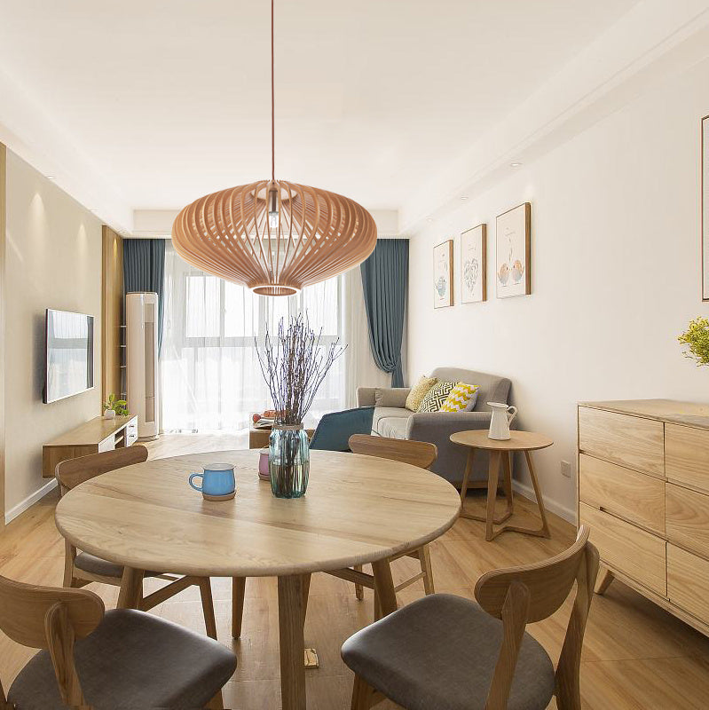 Lampadario in Legno Nordico - Eleganza Naturale per un Ambiente Accogliente