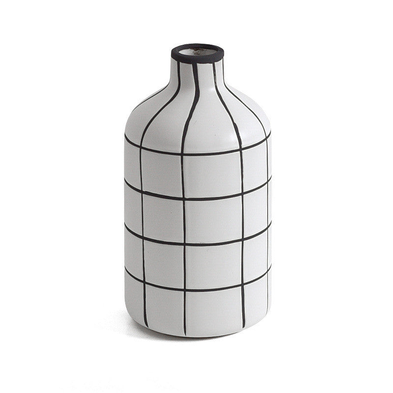 Eleganza Monocromatica con Accessori per la Casa in Porcellana
