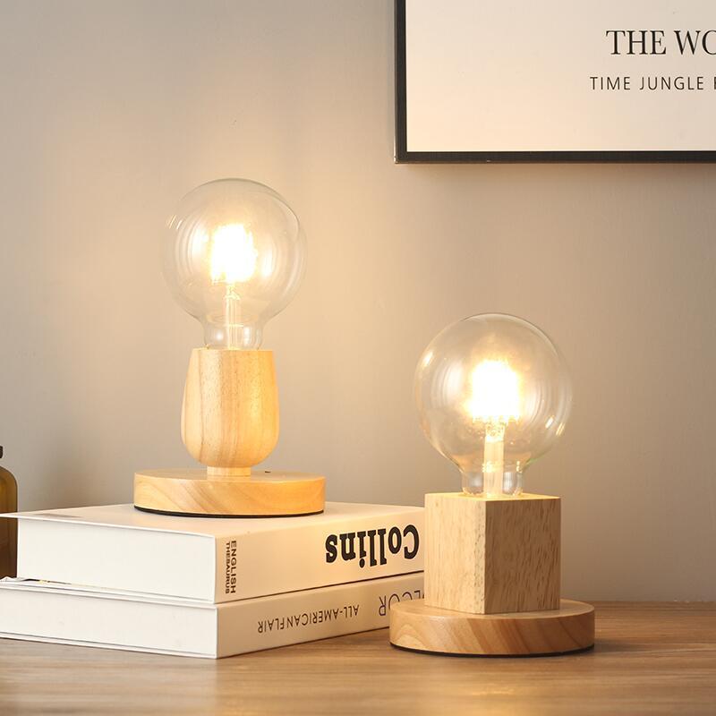 Elegante lampada LED in stile minimalista con base in bambù