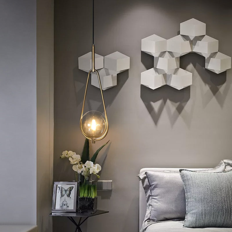 Illumina il Tuo Stile con il Lampadario Sfera di Vetro per Bar e Sala da Pranzo