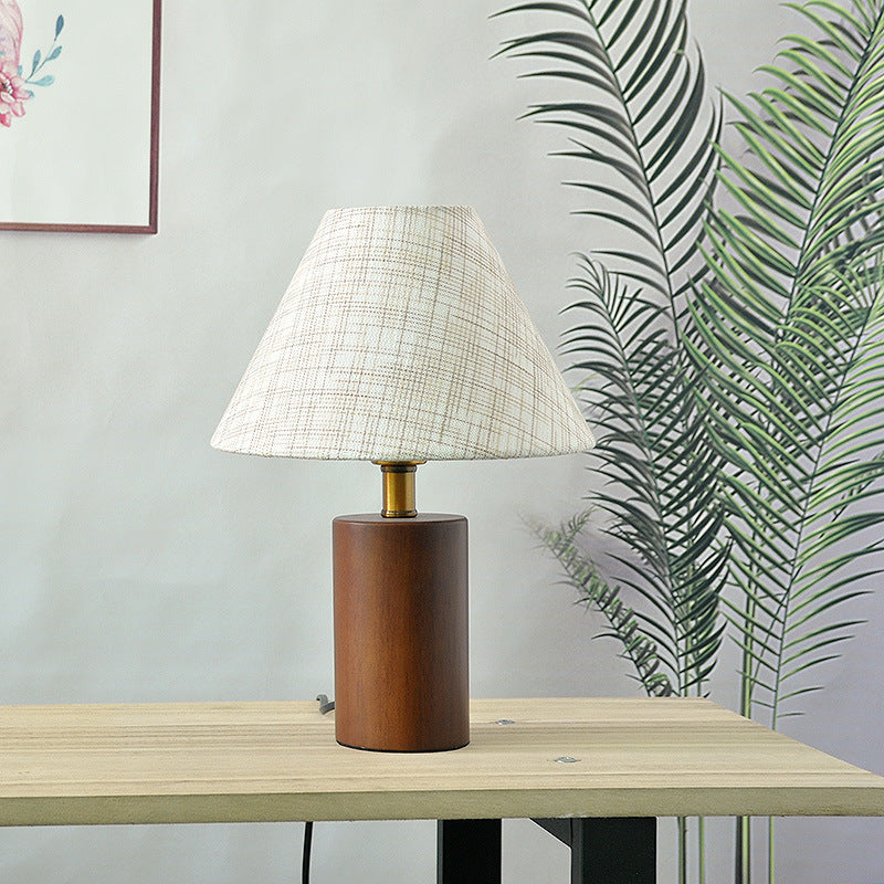 Stile Personalizzato con Lampada da Comodino Elegante