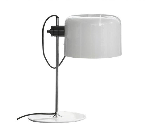Eleganza Minimalista con Lampada da Tavolo Moderna