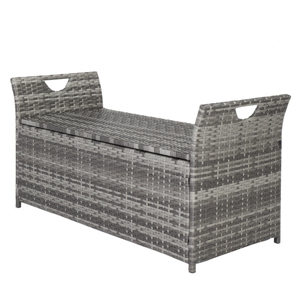 Eleganza Funzionale con Pouf Contenitore in Rattan