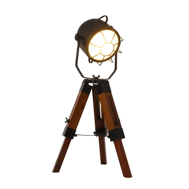 Fascino Vintage con Lampada da Tavolo a Treppiede