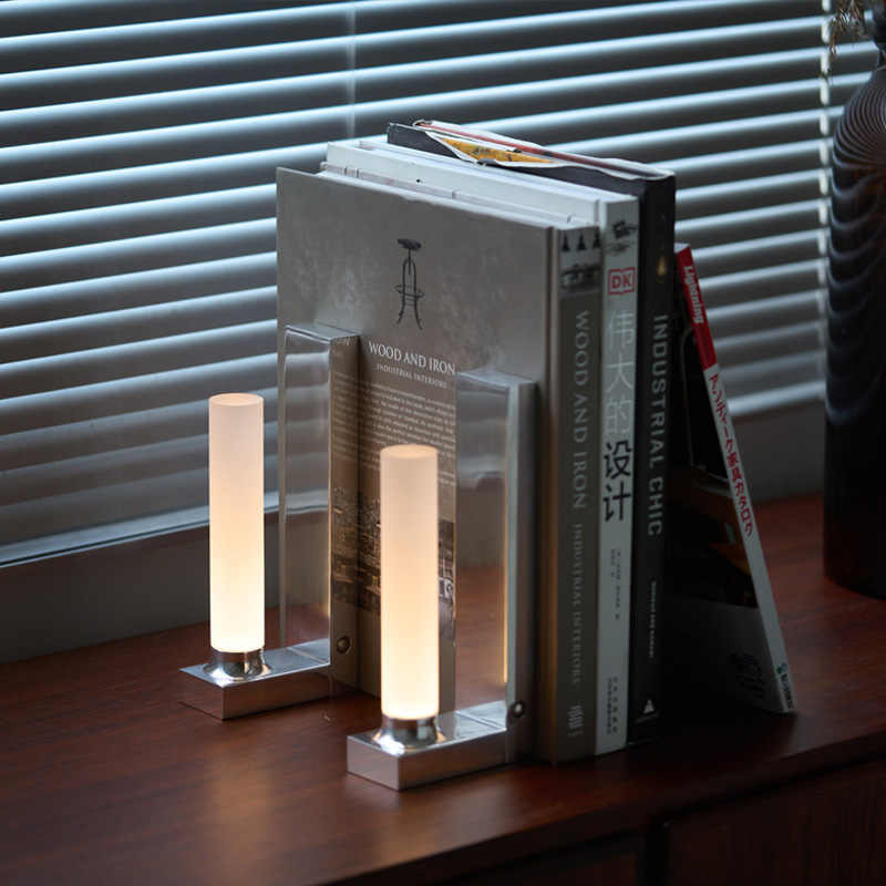 Eleganza Funzionale con Lampada Decorativa a Lunga Durata