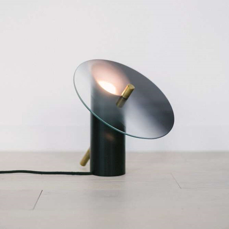 Eleganza Postmoderna con Lampada Creativa Nordica