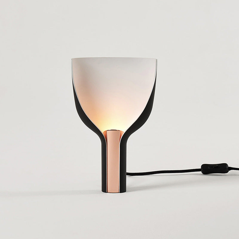 Eleganza Creativa con Lampada Decorativa da Tavolo