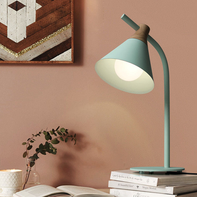 Lampada LED Decorativa: Colore e Stile per le Scrivanie dei Bambini