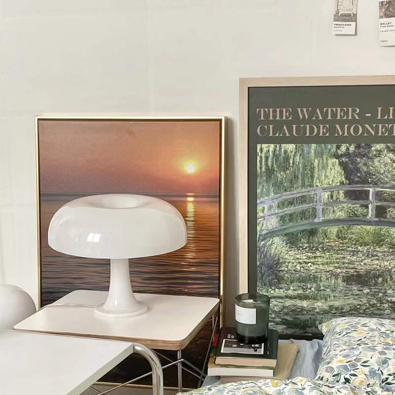 Luce Elegante da Tavolo - Stile Moderno con Paralume in Tessuto