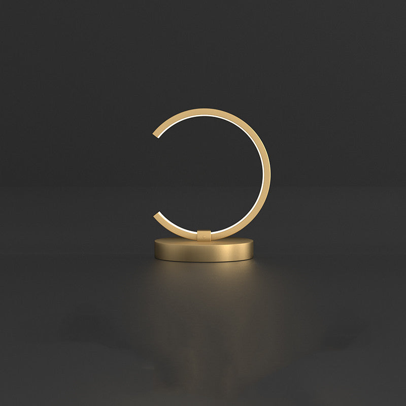 Lampada da Tavolo in Rame - Eleganza Minimalista con Tocco Vintage