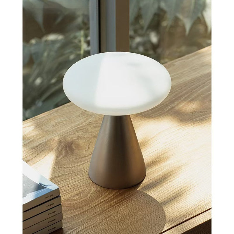 Eleganza Giapponese con Lampada da Tavolo Luna