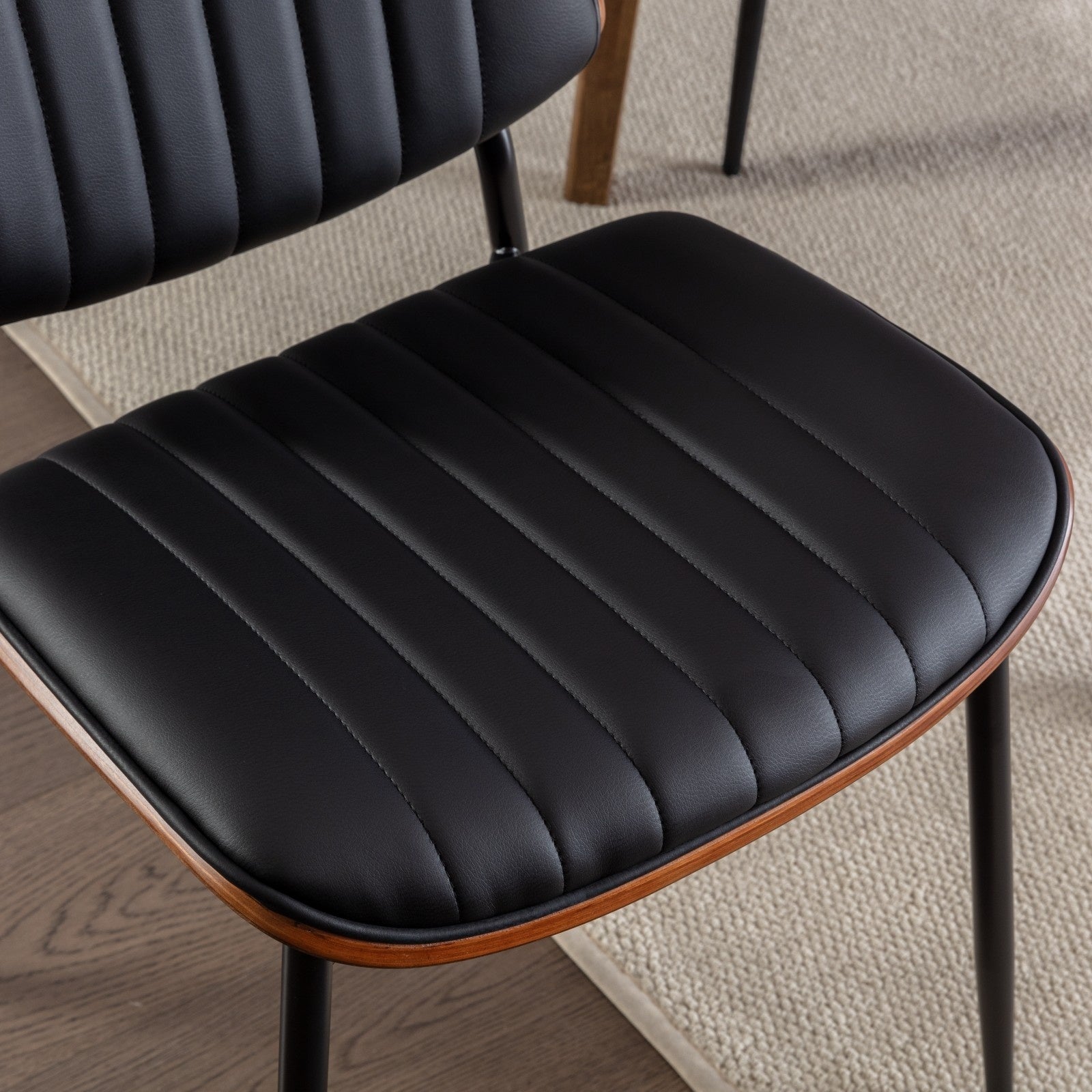 Eleganza Retrò con Sedie da Pranzo in Pelle Sintetica