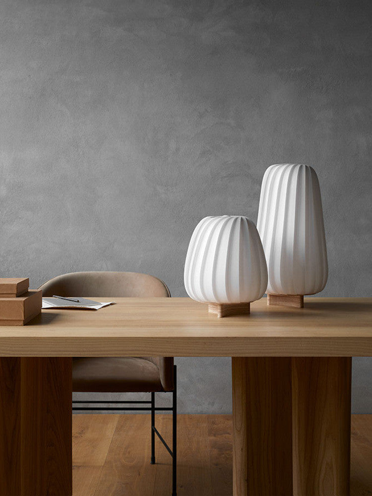 Lampada da Tavolo Minimalista Moderna - Luce ed Eleganza per i Tuoi Spazi