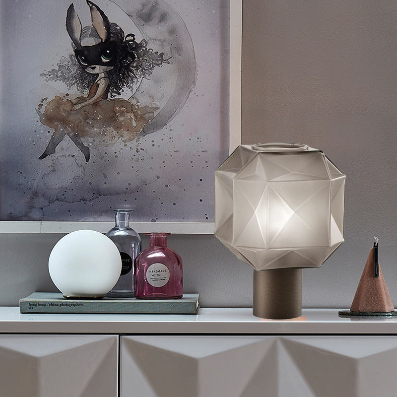 Eleganza Semplice con Lampada da Tavolo per la Camera da Letto