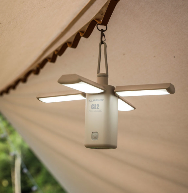 Illuminazione Versatile per Avventure Outdoor