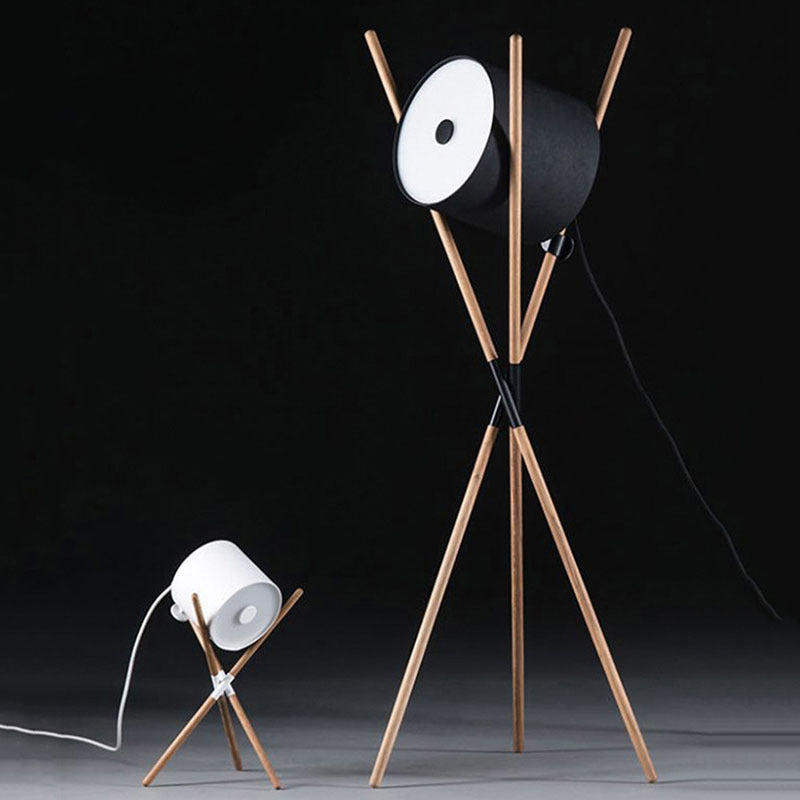 Eleganza Naturale con Lampada da Terra in Legno