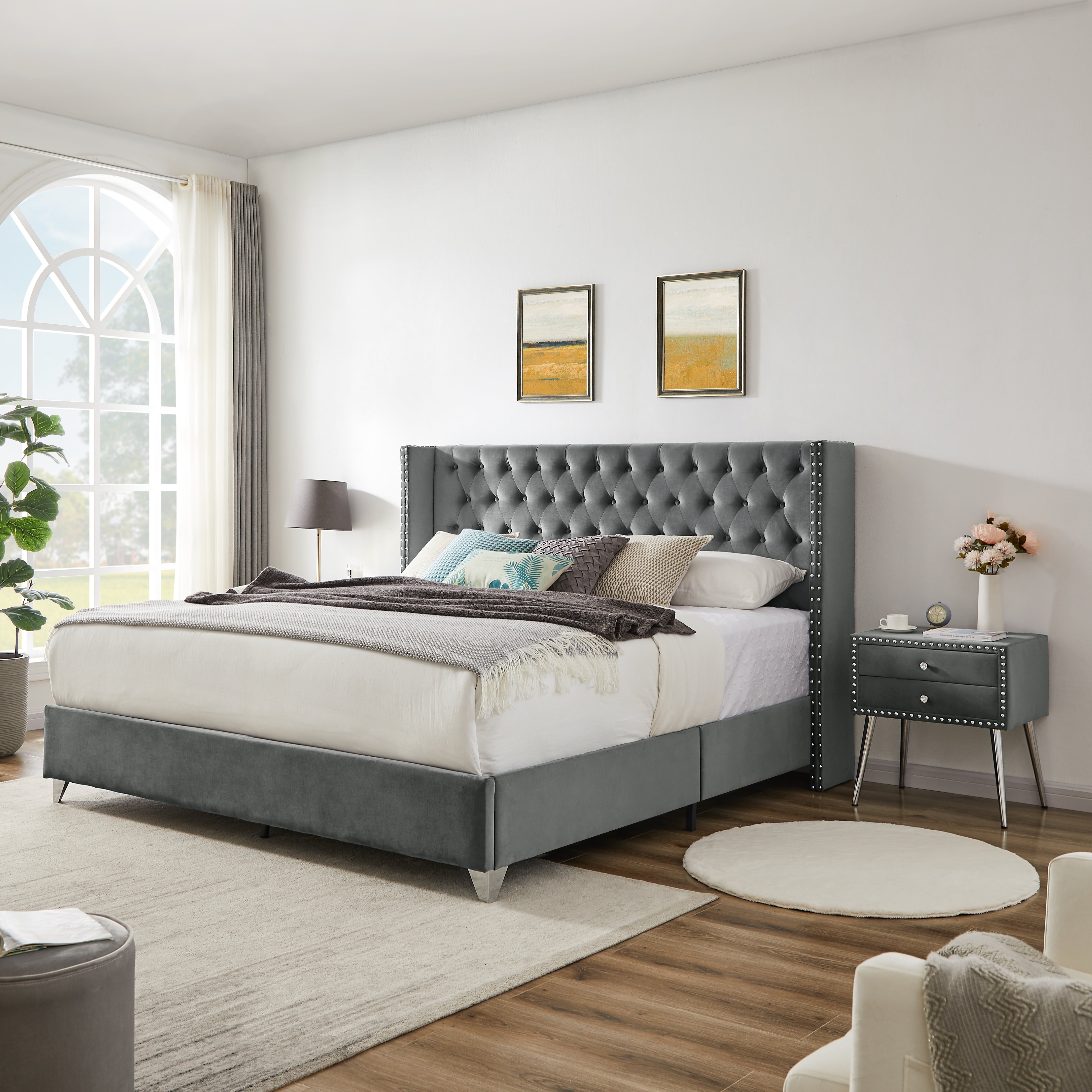 Reale Eleganza: Letto King B100S con Comodino e Testiera Imbottita dal Design Esclusivo