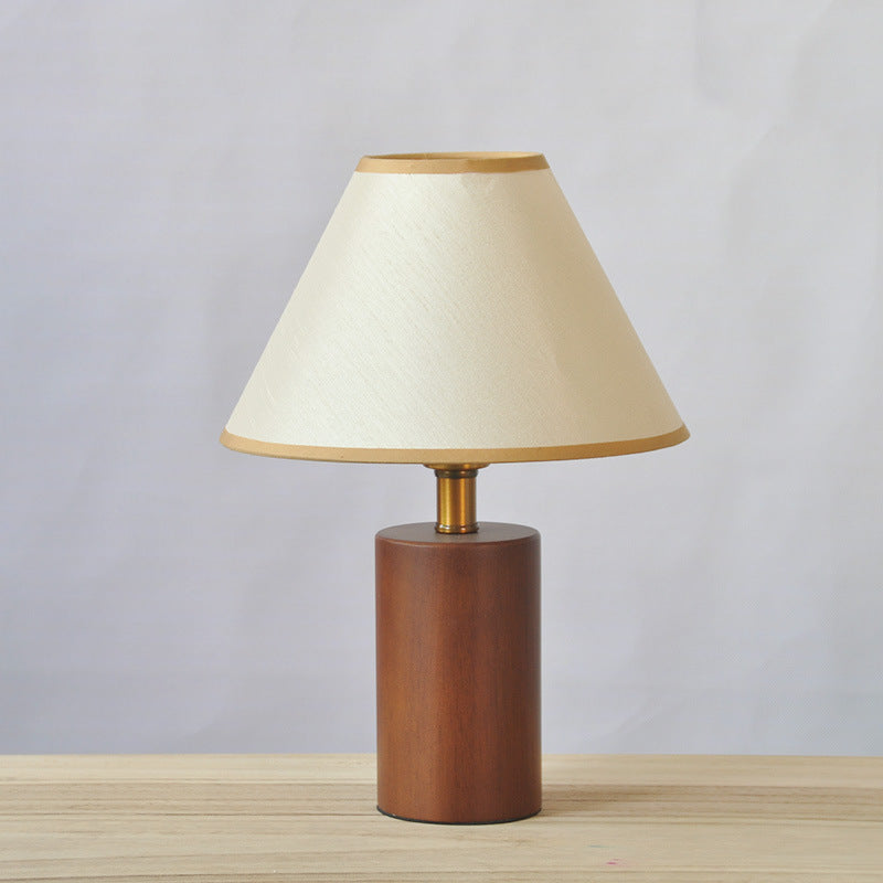 Stile Personalizzato con Lampada da Comodino Elegante