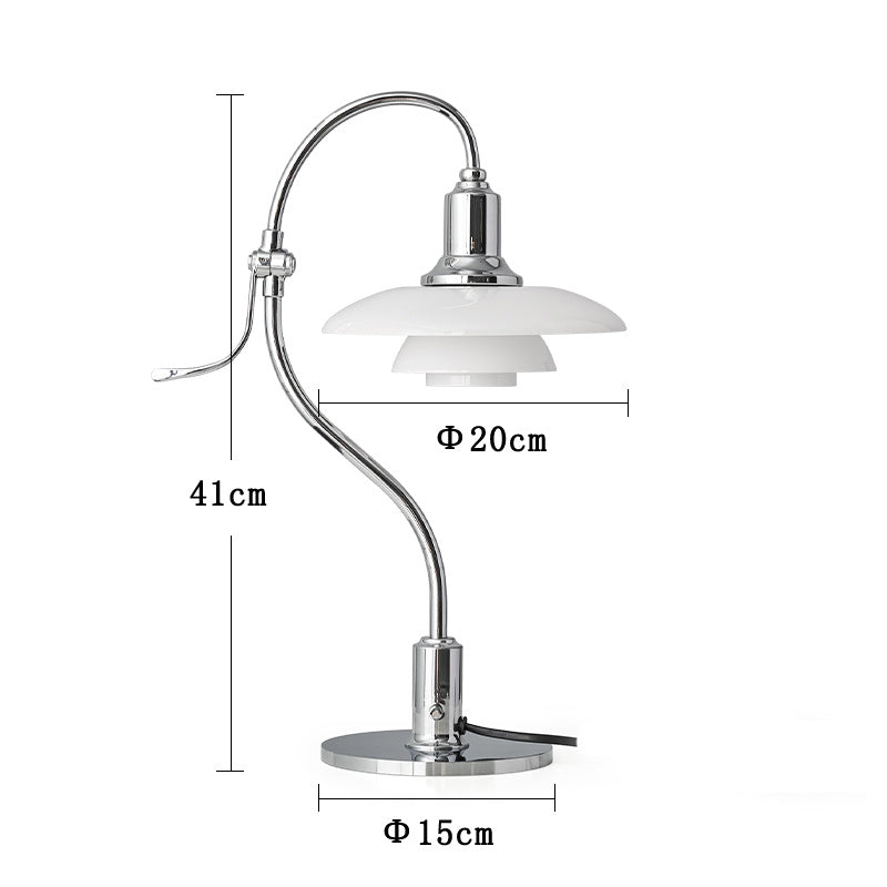 Raffinatezza Luminosa con Lampada da Comodino Decorativa