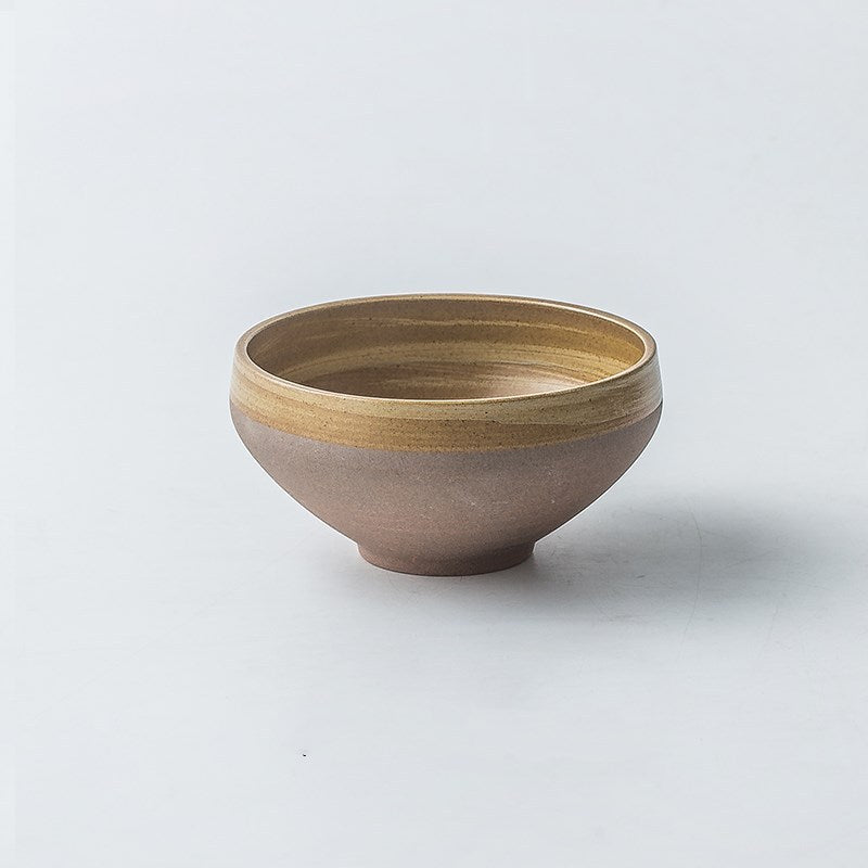 Servizio di Piatti in Ceramica Retrò - Eleganza Semplice per la Tavola