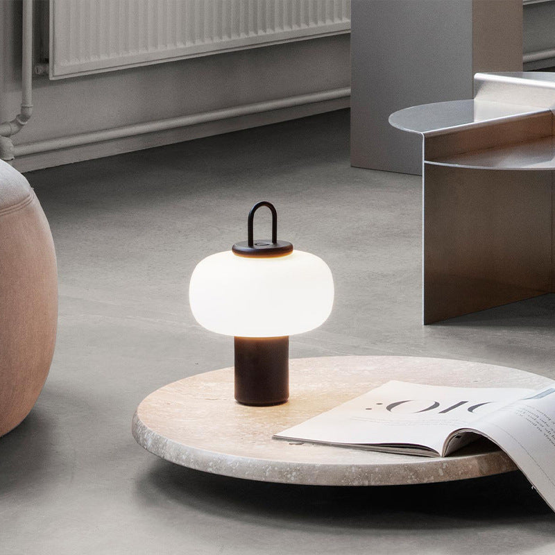 Lampada Minimalista Moderna - Eleganza e Luce Accogliente per Ogni Ambiente