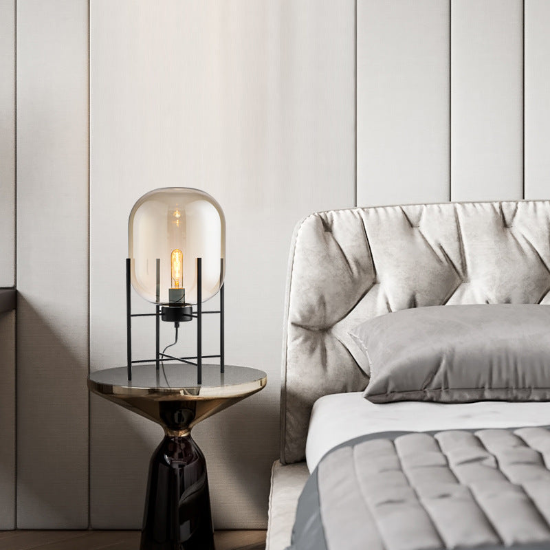 Lampada da Tavolo Tetrapod in Vetro: Stile Scandinavo Industriale Moderno