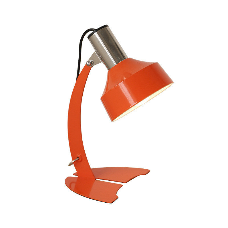 Fascino Vintage con Lampada da Tavolo "Fishtail"