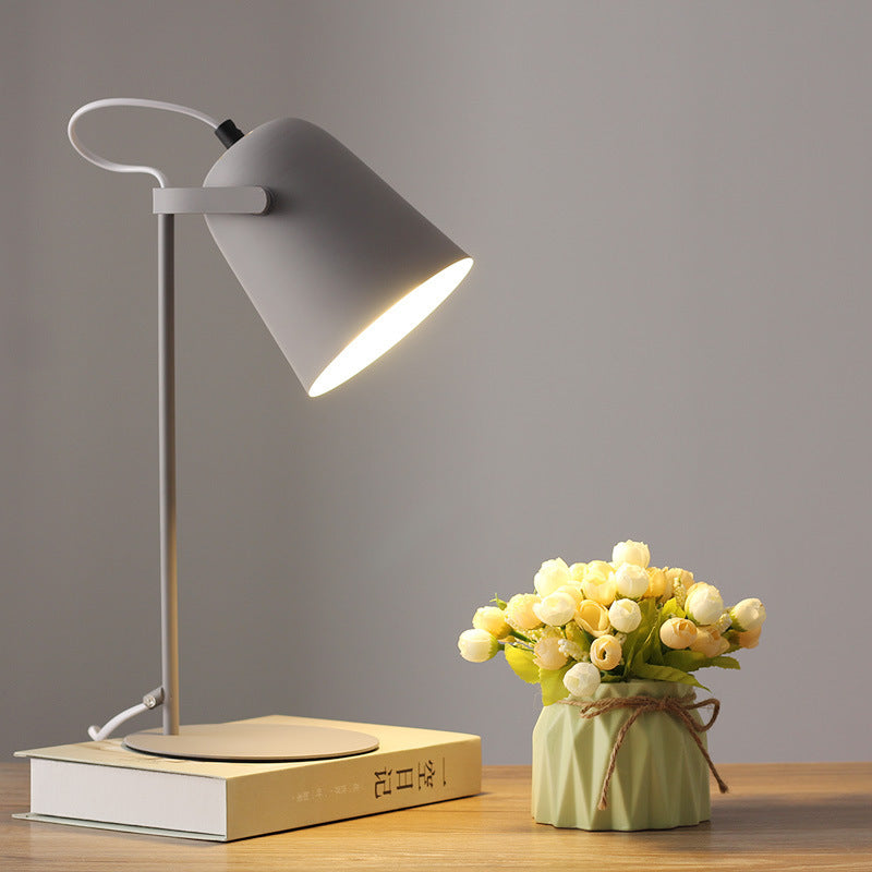 Comfort e Protezione con Lampada da Scrivania LED