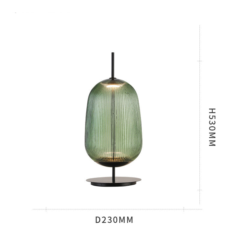 Eleganza Minimalista con Lampada da Comodino Rossa