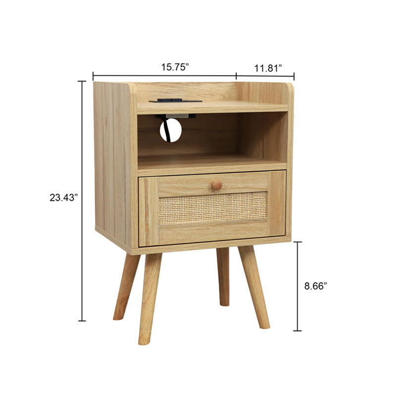 Eleganza Naturale: Comodino Intrecciato a Mano in Rattan con Prese, Porte USB e Porta Tipo C