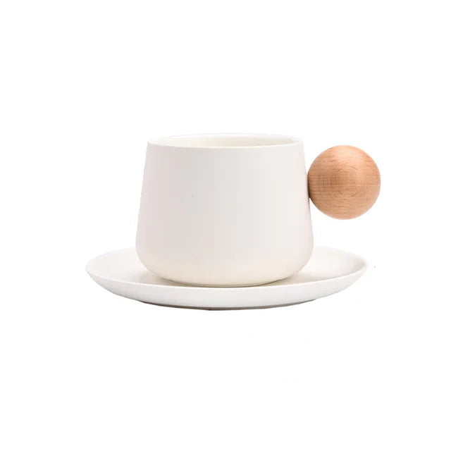 Tazza da Caffè con Manico in Legno: Eleganza e Comfort in Ogni Sorso