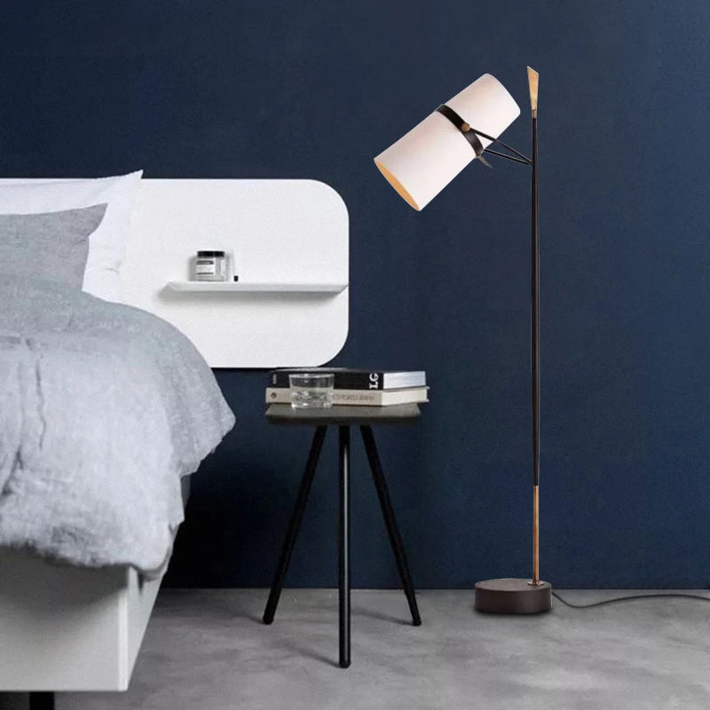 Eleganza Nordica con Lampada da Terra Moderna