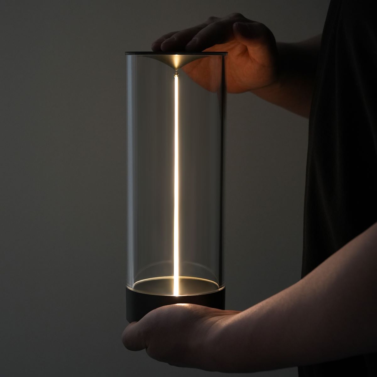Lampada da Comodino Magnetica: Illumina la Tua Notte con Stile