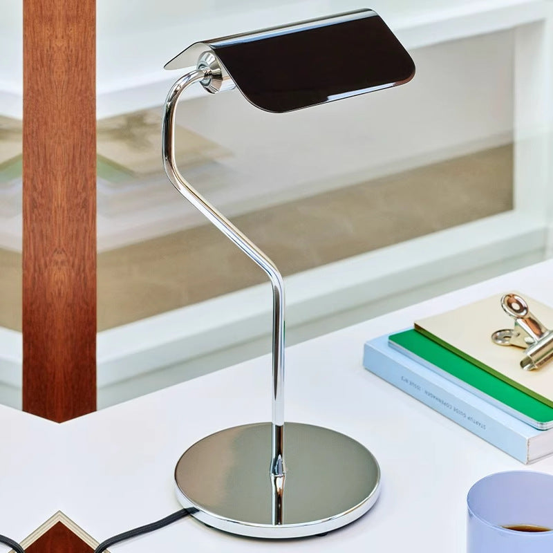 Lampada da Scrivania Moderna - Eleganza Minimalista per Camera e Studio