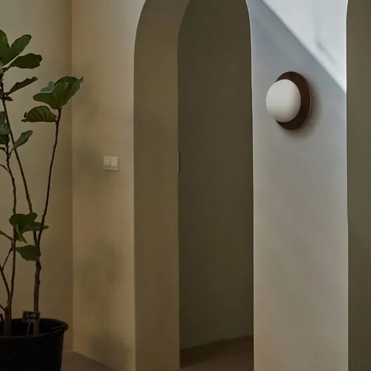 Applique da Parete in Ottone e Legno di Noce - Eleganza e Raffinatezza per Ogni Ambiente