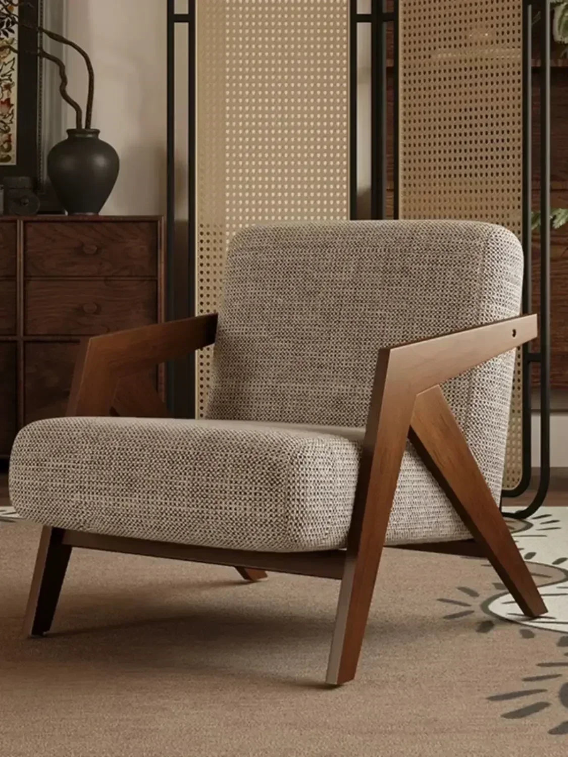 Poltrona Medievale di Design - Eleganza e Comfort per Ogni Ambiente