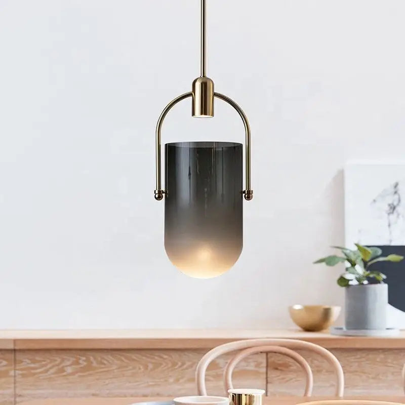 Lampada a Sospensione Postmoderna - Eleganza e Raffinatezza per Ogni Ambiente