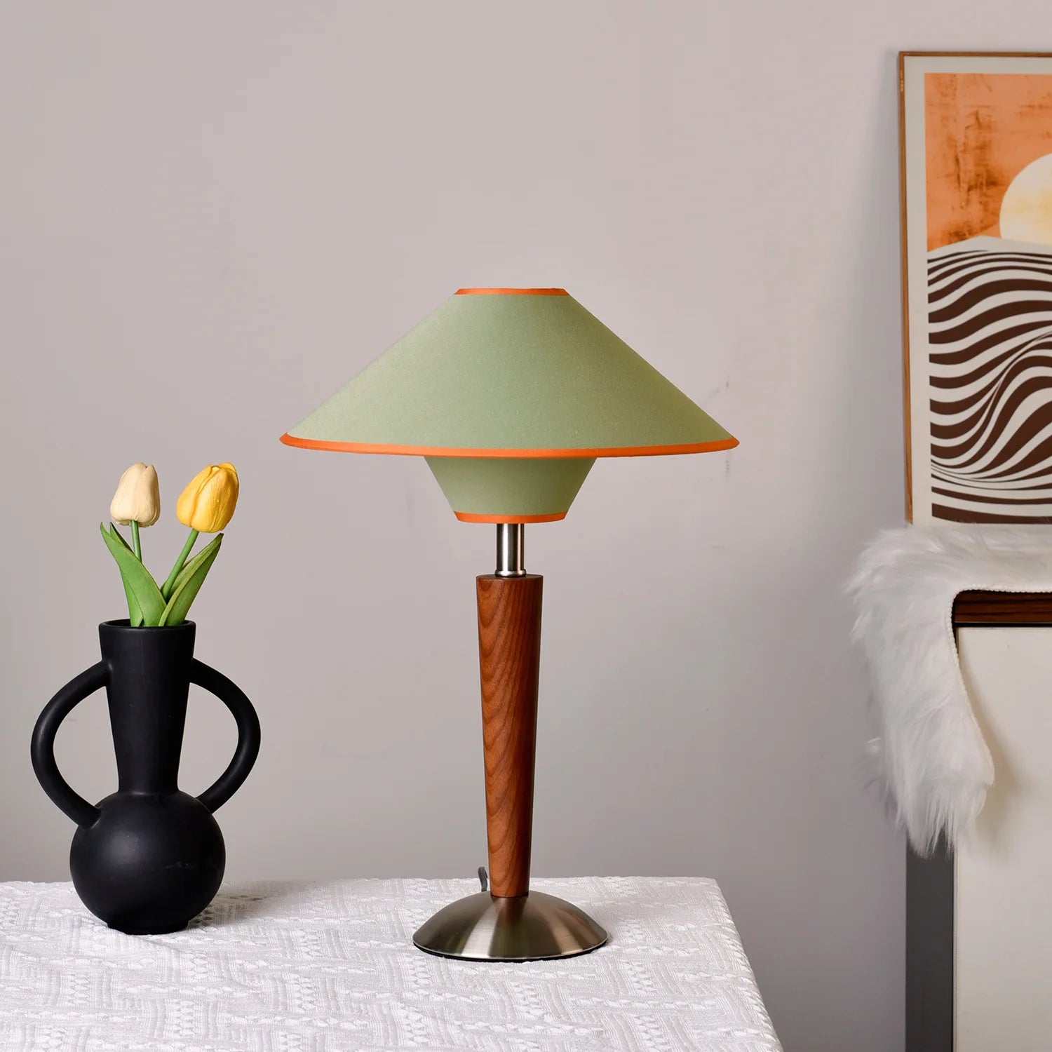 Eleganza Contemporanea con Lampada da Tavolo in Legno e Tessuto