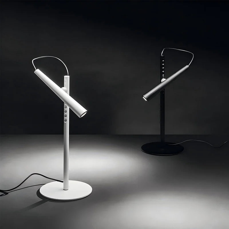 Lampada da Tavolo Nordica Moderna - Illuminazione Elegante e Funzionale per Ogni Spazio