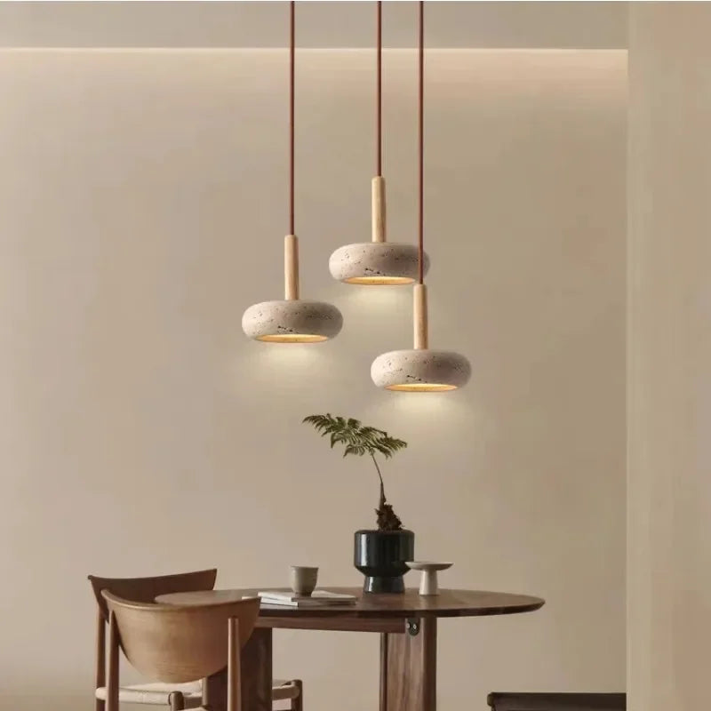 Lampadario Wabi-Sabi in Travertino Giallo - Eleganza e Raffinatezza per Ogni Ambiente