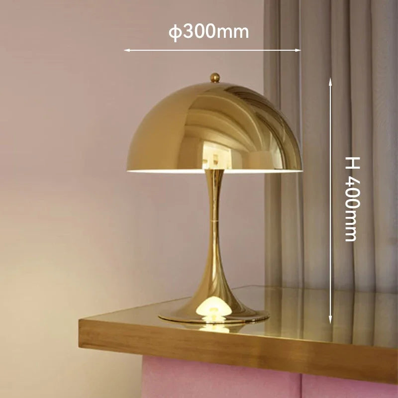 Eleganza Italiana con Lampada da Tavolo a Fungo