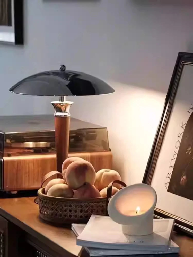 Eleganza Retrò con Lampada Wabi-Sabi