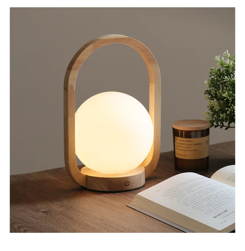 Eleganza e Praticità con Lampada Notturna Touch Wireless