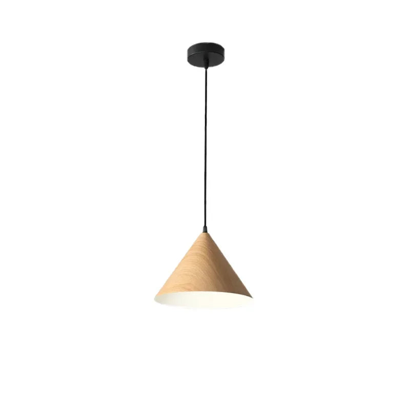 Eleganza Retrò con Lampada a Sospensione in Color Noce