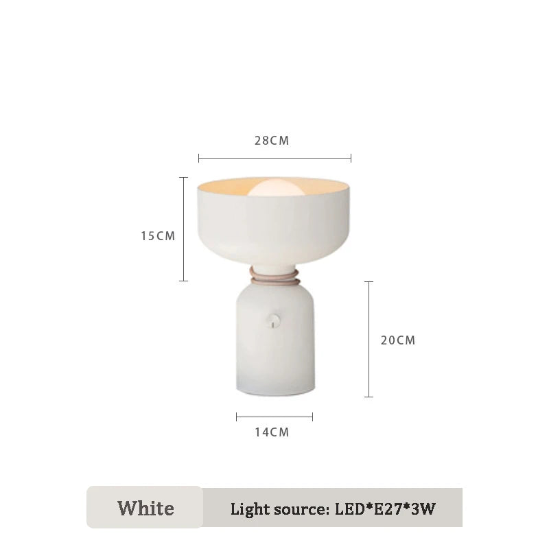 Raffinatezza Moderna con Lampada da Scrivania Iron Art