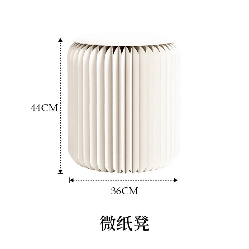 Sgabello Pieghevole MOMO - Eleganza e Funzionalità per Ogni Ambiente