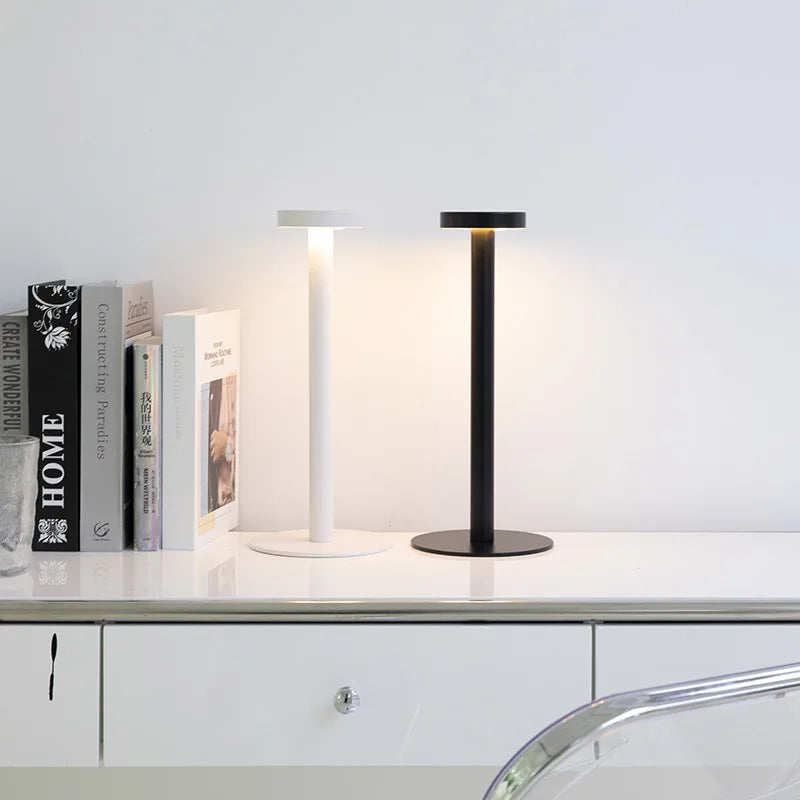 Lampada da Tavolo Wireless Moderna - Eleganza e Risparmio Energetico per Hotel e Casa