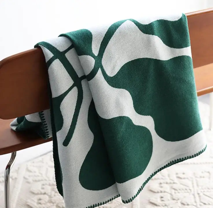 Coperta da Tiro in Acrilico - Calore e Comfort per Ogni Stanza